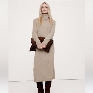 EXPRESS Turtleneck Long Sleeve Ribbed Knit Maxi Dress, size M-L